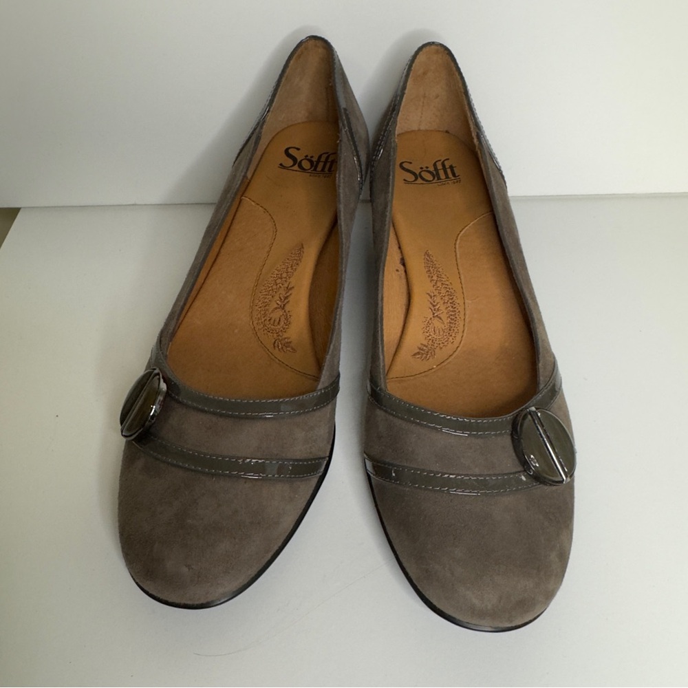 Sofft Women's Taupe Suede Flats with Buckle